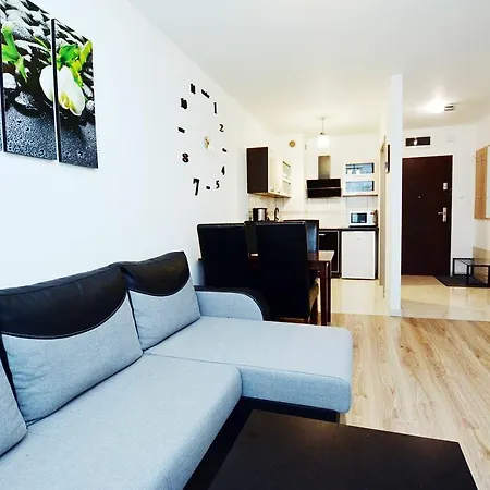 Golden Sun Apartament Bursztynowy 5 * 科沃布热格
